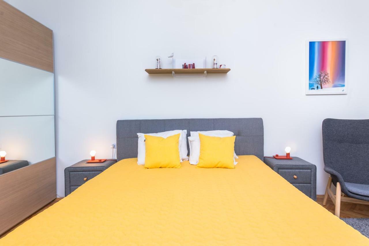 Designer & Luxurious, Business, One Bedroom Apartment In Top Central Sofia By Flat Mаnager Екстериор снимка