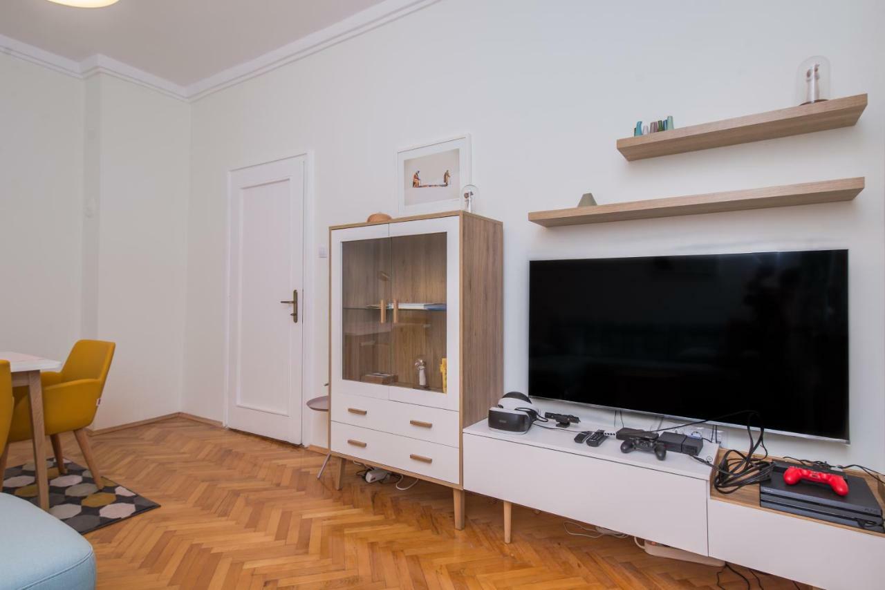 Designer & Luxurious, Business, One Bedroom Apartment In Top Central Sofia By Flat Mаnager Екстериор снимка