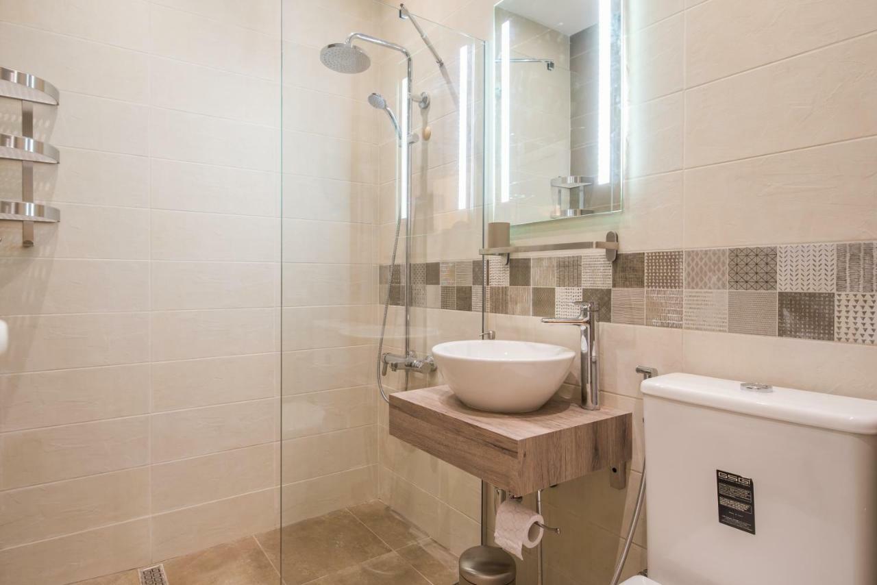 Designer & Luxurious, Business, One Bedroom Apartment In Top Central Sofia By Flat Mаnager Екстериор снимка